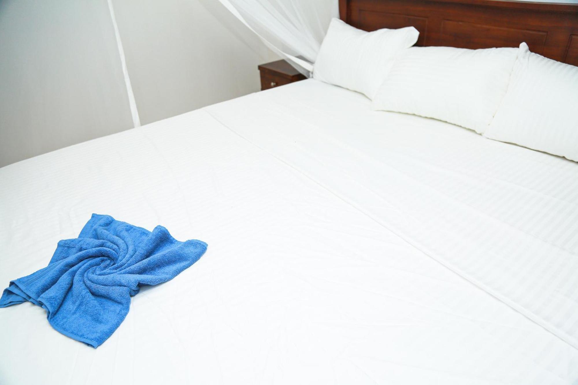 Camellia Hotel & Restaurant มิริสซา ภายนอก รูปภาพ