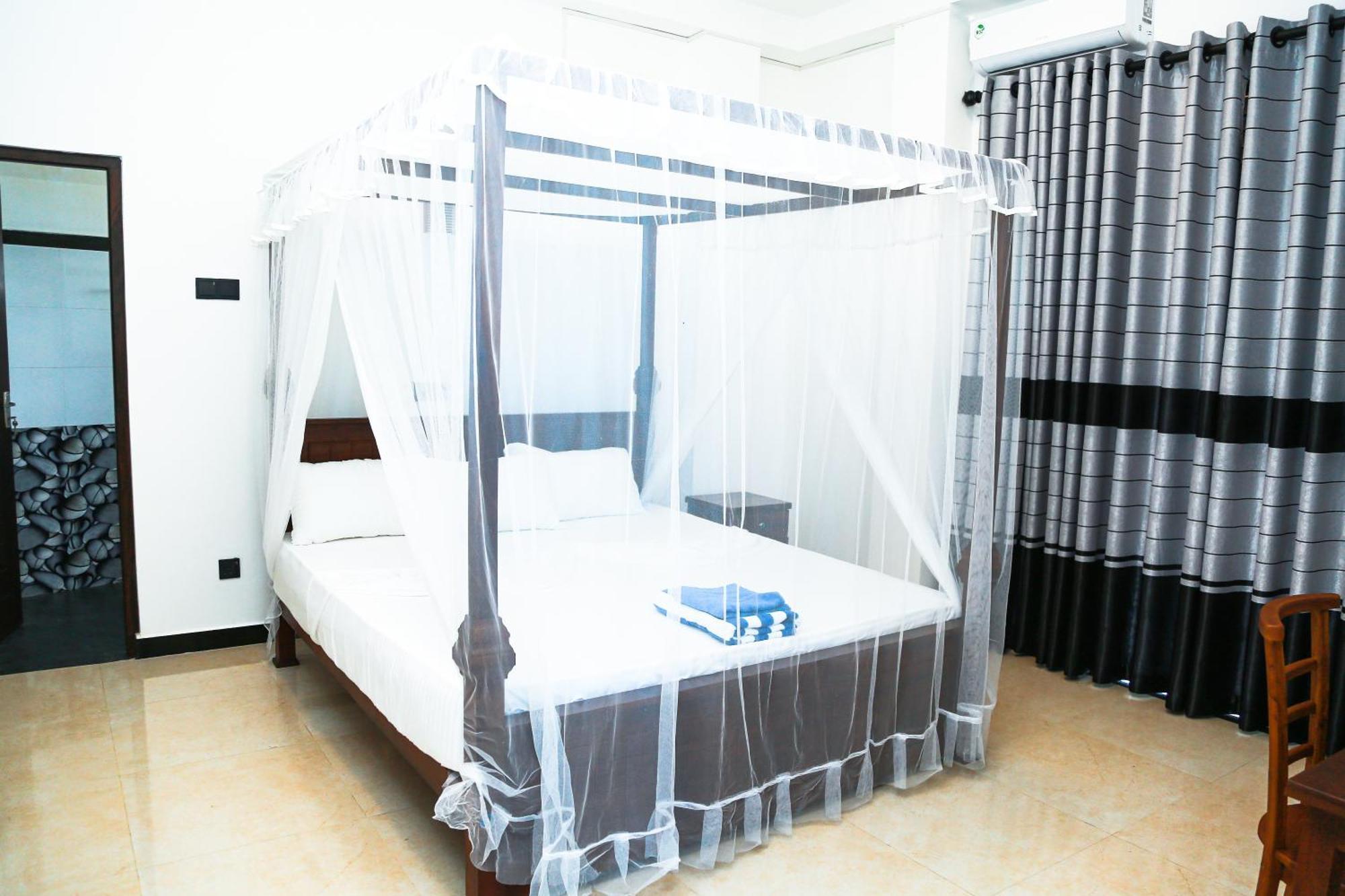 Camellia Hotel & Restaurant มิริสซา ภายนอก รูปภาพ