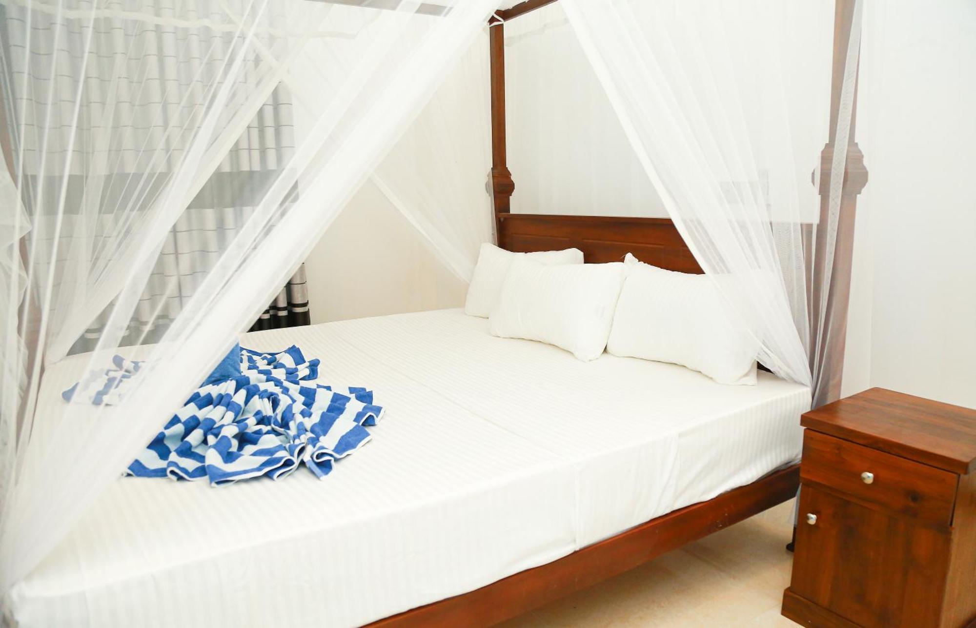 Camellia Hotel & Restaurant มิริสซา ภายนอก รูปภาพ